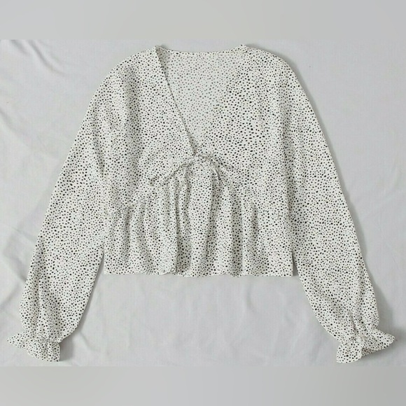 Source Unknown Tops - Blouse- Polka Dot Black and White Long Sleeve Crop Top NWOT Size Large